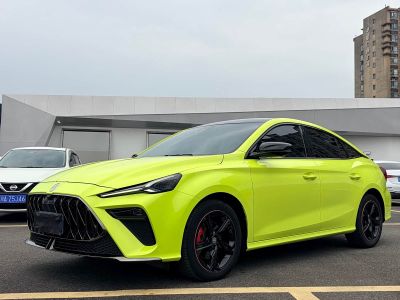 MG MG5 Scorpio, 2022 г., белый, 63 000 км MG MG5天蝎座, 2022 г., жёлтый / оранжевый, 26 000 км