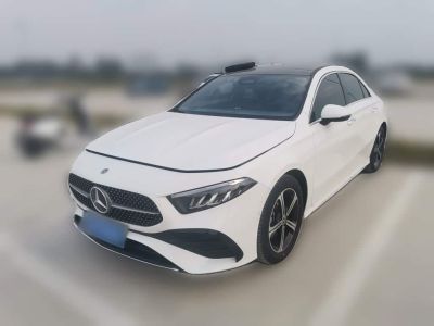 Mercedes-Benz A-Class, 2024 г., белый, 26 000 км Mercedes-Benz A级 2024 обновлённая версия A 200 L комплектация «Стиль»