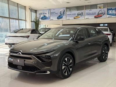 Citroen 凡尔赛C5 X, 2026 г., белый, 100 км Citroen 凡尔赛C5 X, 2026 г., шампань / коричневый, 100 км