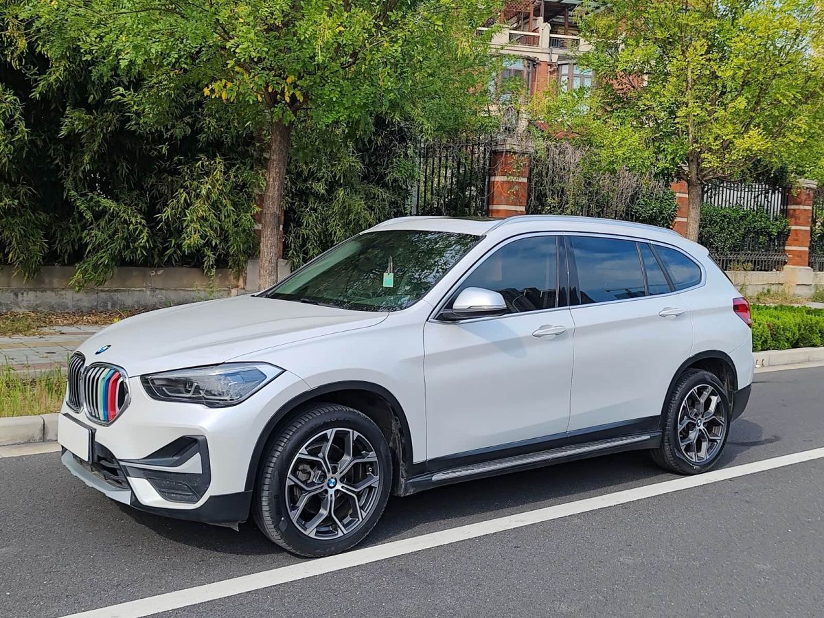 BMW X1, 2022 г., белый, 16 000 км BMW X1 2022 sDrive20Li комплектация «Стиль»