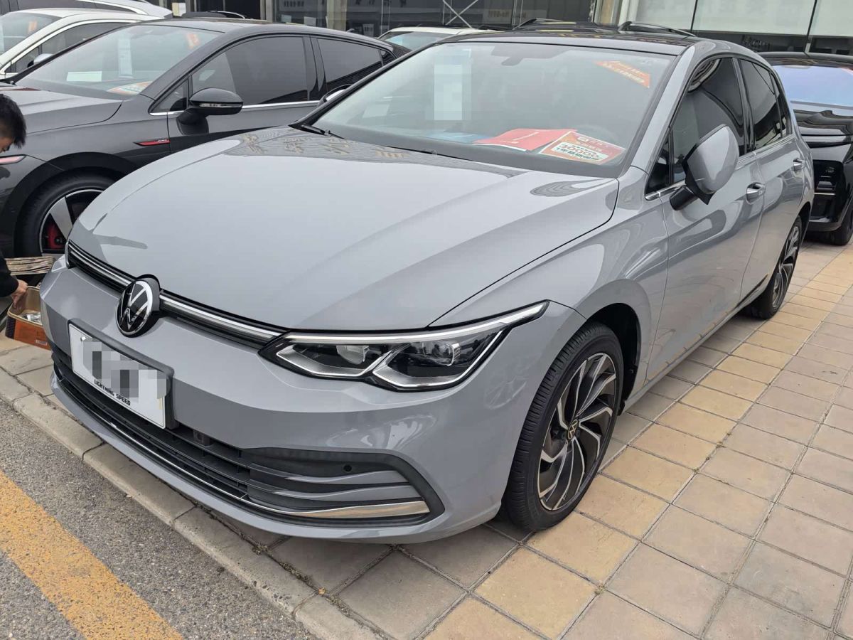 Volkswagen Golf, 2022 г., серебристый / серый, 73 000 км Volkswagen Golf 2021 280TSI DSG Pro