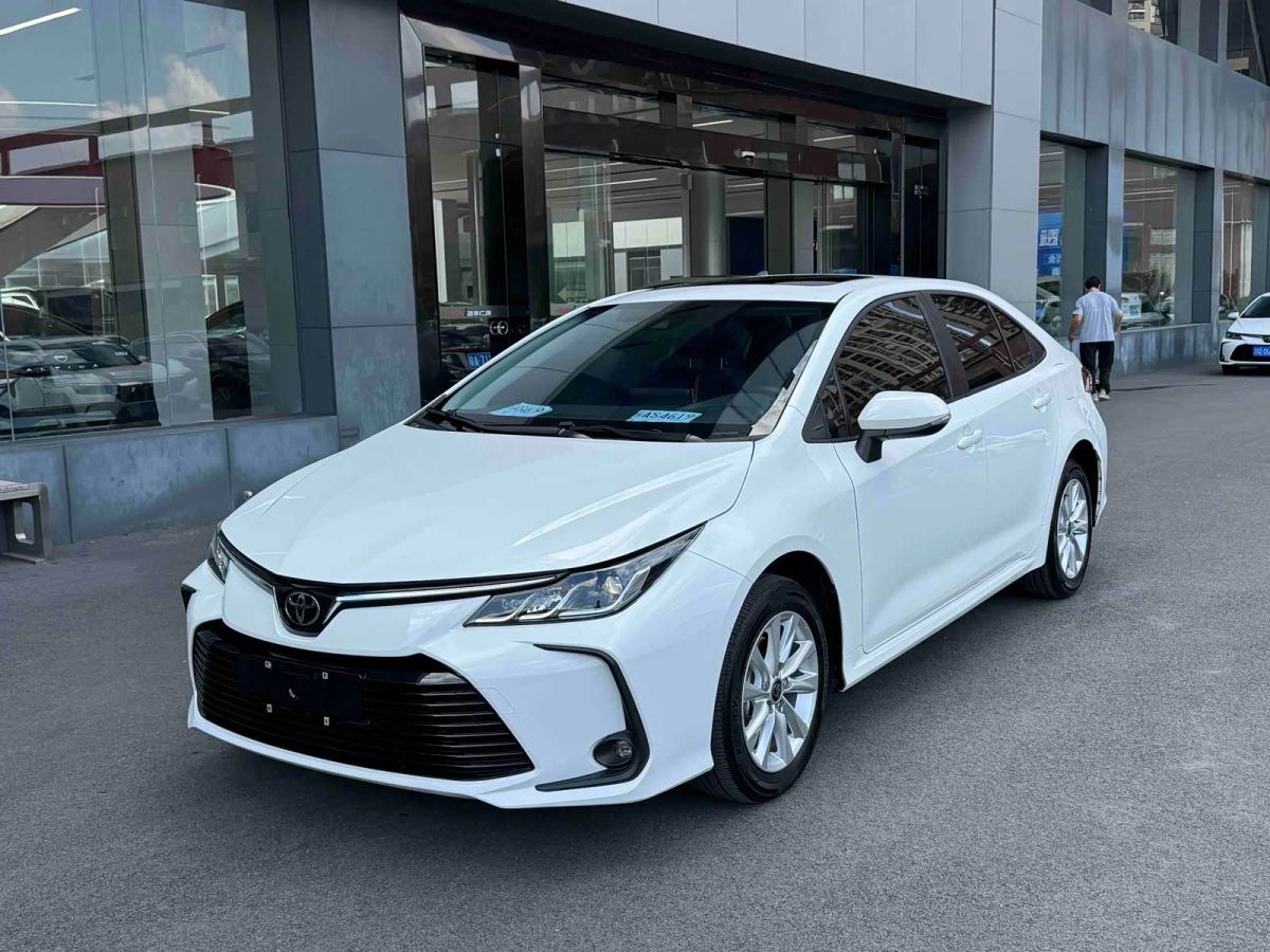 Toyota Corolla, 2024 г., белый, 29 500 км Toyota Corolla, 2024 г., белый, 29 500 км