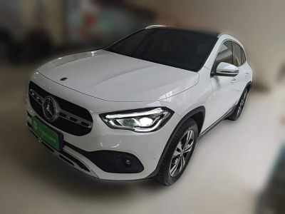 Mercedes-Benz GLA, 2021 г., красный / фиолетовый, 65 000 км Mercedes-Benz 奔驰GLA, 2022 г., белый, 33 200 км