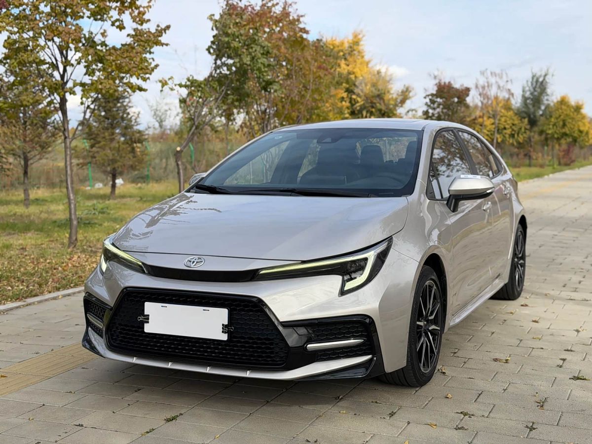 Toyota Levin, 2023 г., серебристый / серый, 43 000 км Toyota Levin, 2023 г., серебристый / серый, 43 000 км