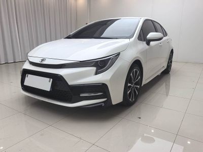 Toyota Levin, 2022 г., чёрный, 52 000 км Toyota Levin, 2023 г., белый, 19 000 км