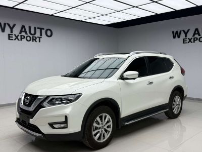 Nissan X-Trail, 2022 г., белый, 54 500 км Nissan X-Trail, 2023 г., белый, 15 000 км