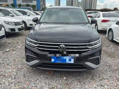 Volkswagen Tiguan L, 2021 г., чёрный, 31 900 км Volkswagen Tiguan L 2022 330TSI автомат одна ведущая ось Комфорт версия