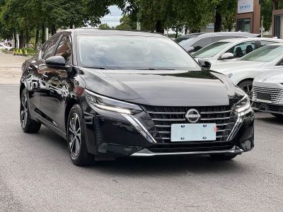 Nissan Sylphy, 2025 г., белый, 40 000 км Nissan Sylphy, 2025 г., чёрный, 15 000 км