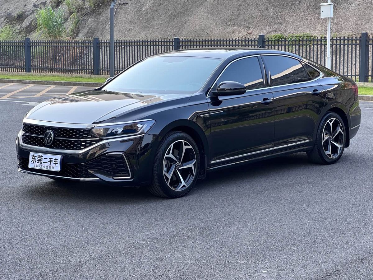 Volkswagen Passat, 2024 г., чёрный, 39 000 км Volkswagen Passat 2024 380TSI исполнение «Звёздное небо — Лунтэн»