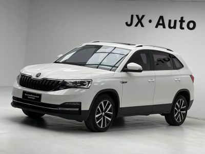 Peugeot 408, 2025 г., серебристый / серый, 23 400 км Skoda 柯米克, 2021 г., белый, 15 000 км