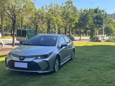 Toyota Corolla, 2024 г., белый, 80 000 км Toyota Corolla, 2024 г., серебристый / серый, 60 000 км