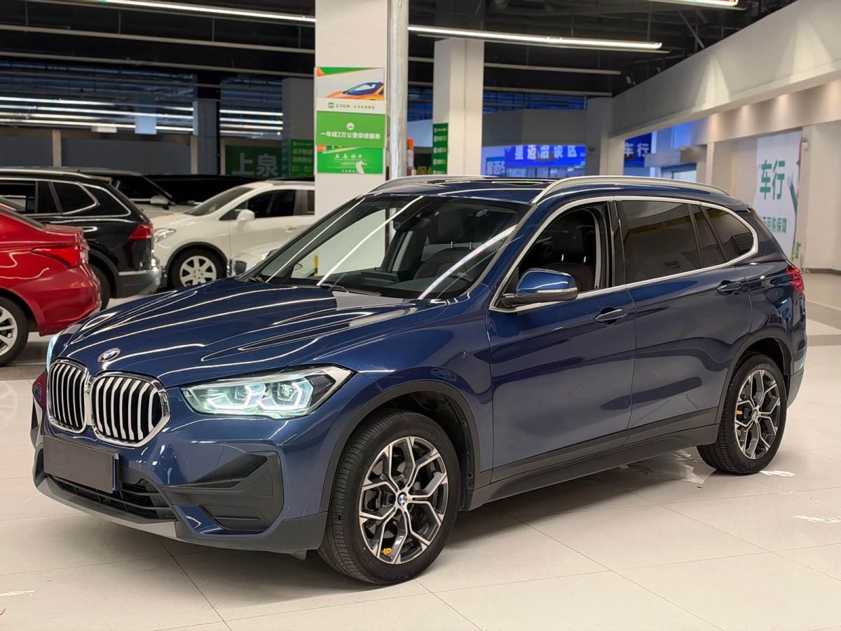 BMW X1, 2021 г., синий, 60 000 км BMW X1 2021 обновлённая версия sDrive25Li комплектация «Лидер»
