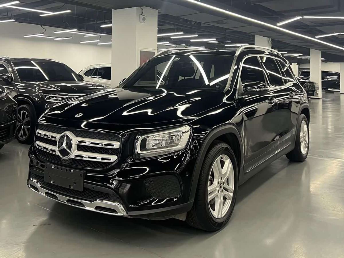 Mercedes-Benz GLB, 2021 г., чёрный, 65 000 км Mercedes-Benz 奔驰GLB, 2021 г., чёрный, 65 000 км