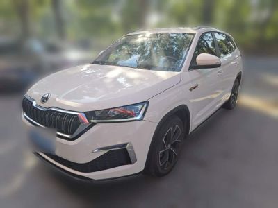 Peugeot 408, 2025 г., серебристый / серый, 23 400 км Skoda 柯米克, 2021 г., белый, 24 900 км