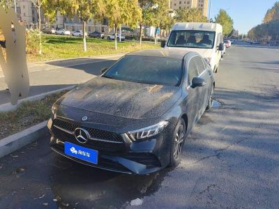 Mercedes-Benz A-Class, 2024 г., красный / фиолетовый, 28 000 км Mercedes-Benz A级 2023 A 200 L 动感型
