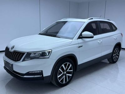 Skoda Kamiq, 2022 г., жёлтый / оранжевый, 25 800 км Skoda 柯米克, 2023 г., белый, 16 000 км