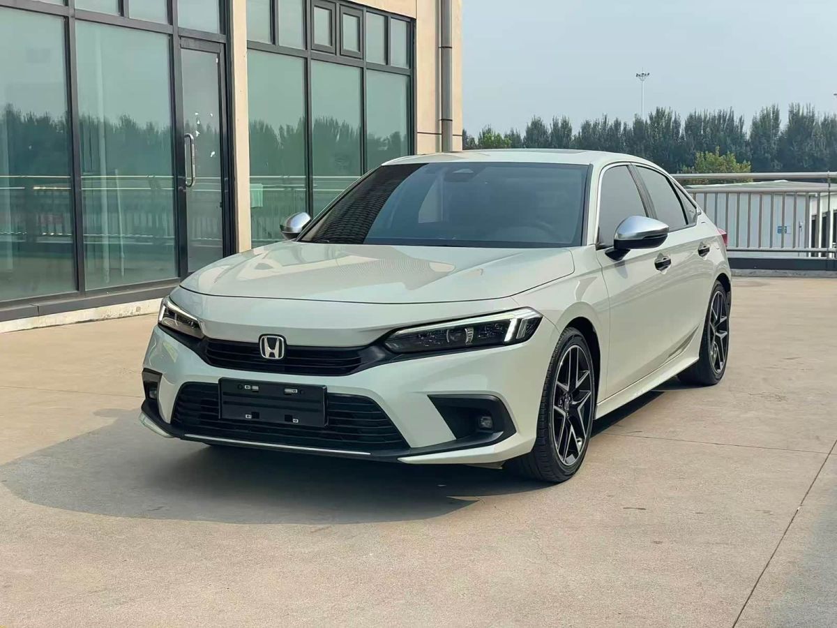 Honda Civic, 2022 г., зелёный, 11 000 км Honda Civic, 2022 г., зелёный, 11 000 км