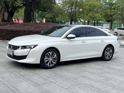 Peugeot 408, 2025 г., серебристый / серый, 23 400 км Peugeot 标致508, 2022 г., белый, 55 000 км