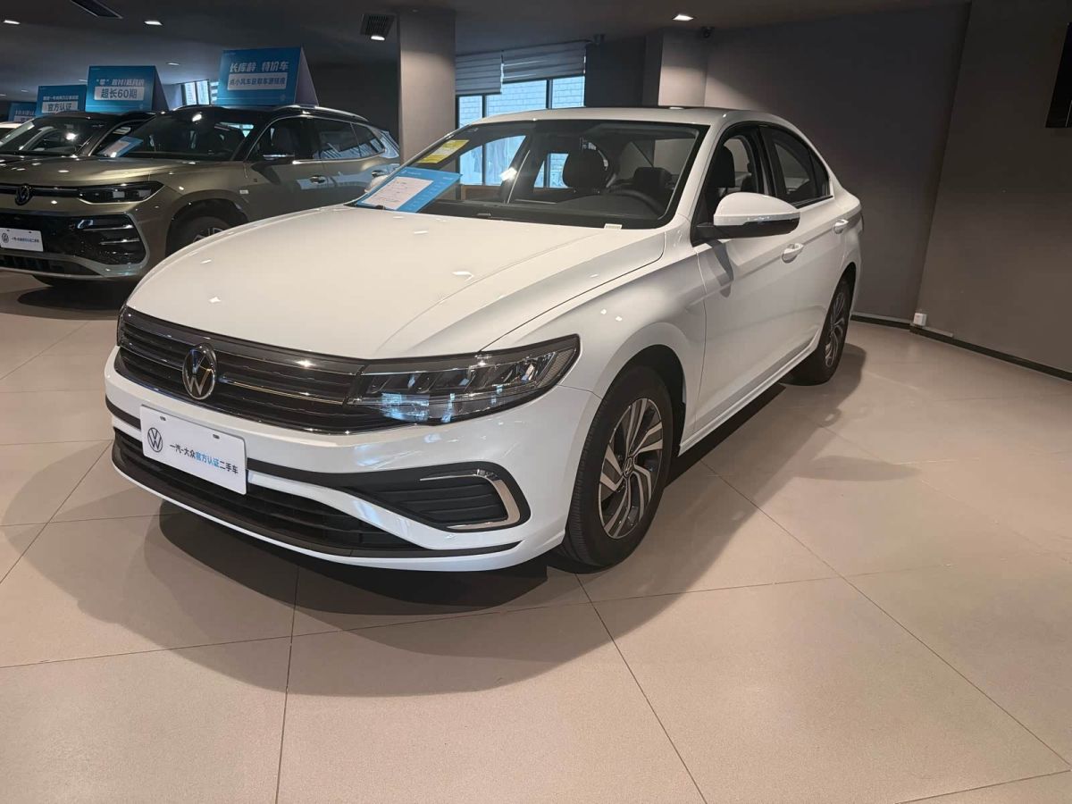 Volkswagen Bora, 2026 г., белый, 10 км Volkswagen Bora 2025 200TSI DSG комплектация «Юэсин Навигация»