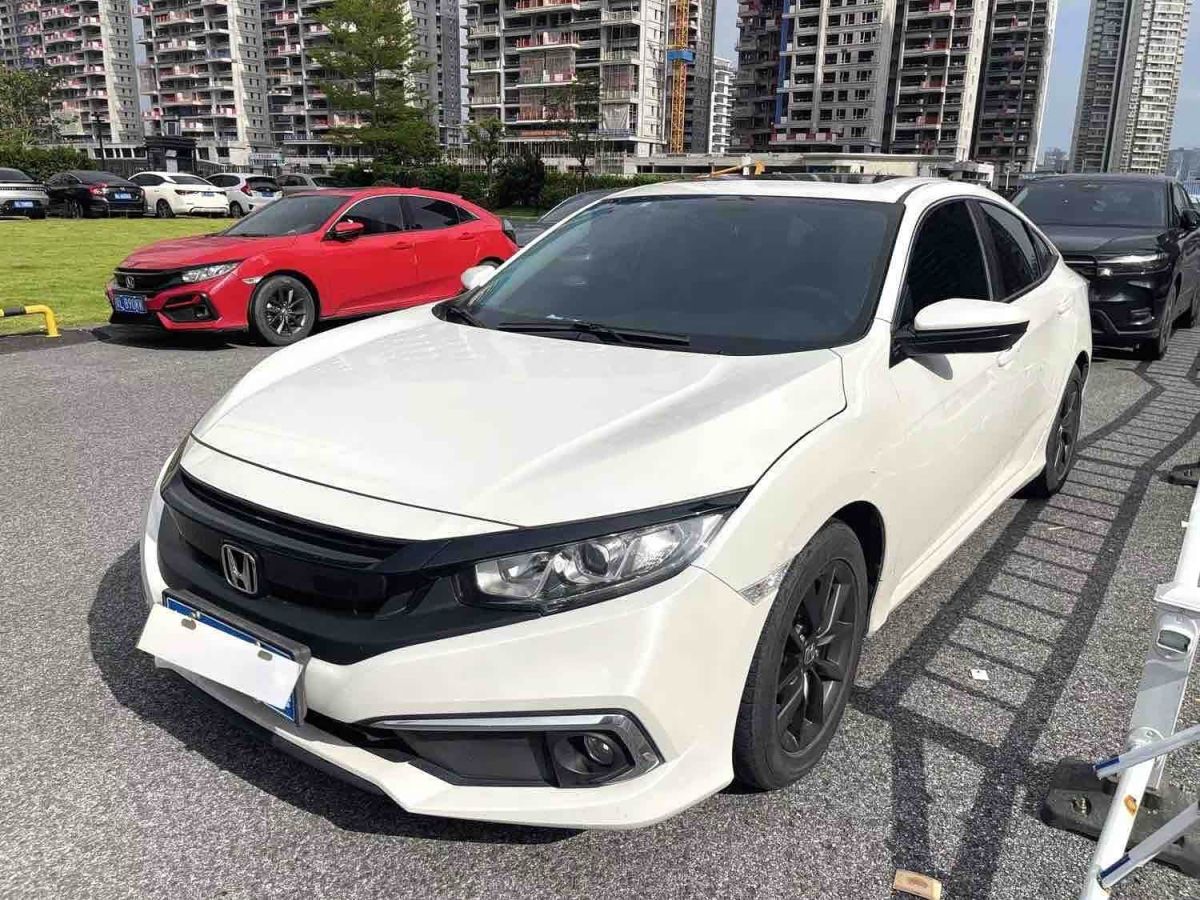 Honda Civic, 2021 г., белый, 48 000 км Honda Civic, 2021 г., белый, 48 000 км