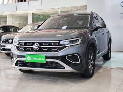 Volkswagen Tayron, 2024 г., белый, 30 000 км Volkswagen Tayron 2023 300TSI одна ведущая ось комплектация «Люкс Plus», исполнение «Цзиньцзе»