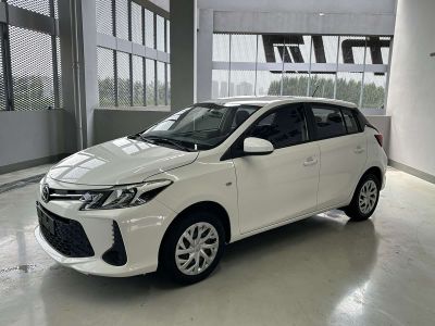 Toyota Levin, 2024 г., белый, 43 100 км Toyota 威驰FS, 2021 г., белый, 73 000 км