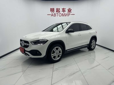 Mercedes-Benz GLA, 2021 г., красный / фиолетовый, 65 000 км Mercedes-Benz 奔驰GLA, 2022 г., белый, 24 000 км