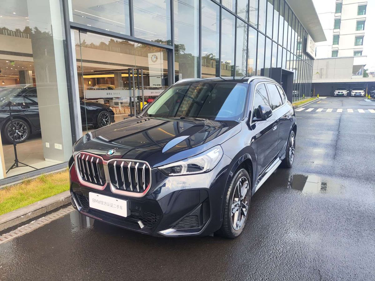 BMW X1, 2023 г., чёрный, 17 600 км BMW X1 2023 sDrive25Li пакет M Sport