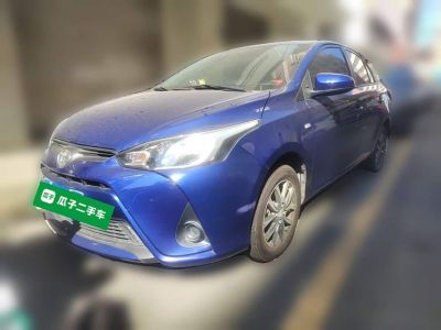 Toyota Yaris L (Чжисюань), 2023 г., белый, 8 900 км Toyota Yaris L (Чжисян), 2021 г., синий, 43 100 км