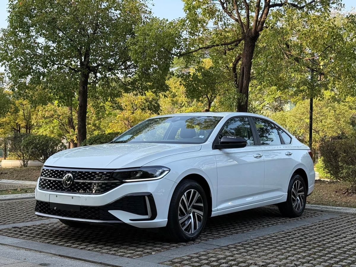 Volkswagen Lavida, 2024 г., белый, 1 300 км Volkswagen Lavida 2024 300TSI DSG исполнение «Звёздное небо» комплектация «Лидер»