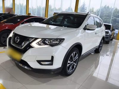 Nissan X-Trail, 2023 г., белый, 28 000 км Nissan X-Trail, 2023 г., белый, 52 200 км