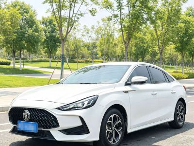 Volkswagen Tayron, 2024 г., чёрный, 41 600 км MG 5, 2021 г., белый, 40 000 км