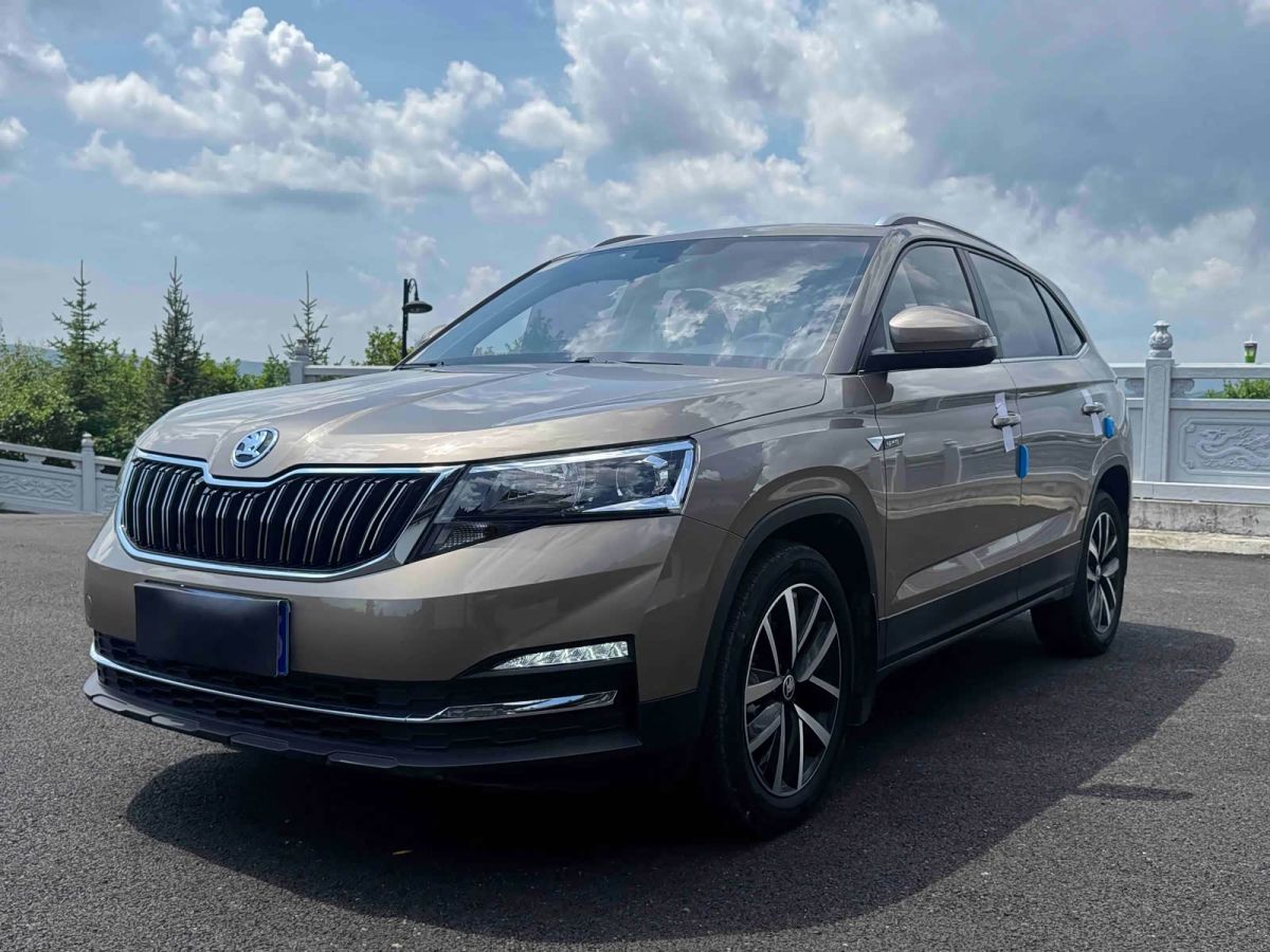 Skoda Kamiq, 2022 г., шампань / коричневый, 16 000 км Skoda 柯米克, 2022 г., шампань / коричневый, 16 000 км