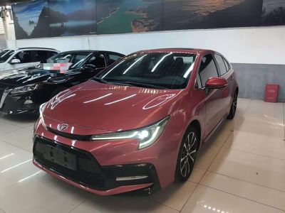 Toyota Corolla, 2024 г., белый, 80 000 км Toyota Levin, 2021 г., красный / фиолетовый, 47 600 км