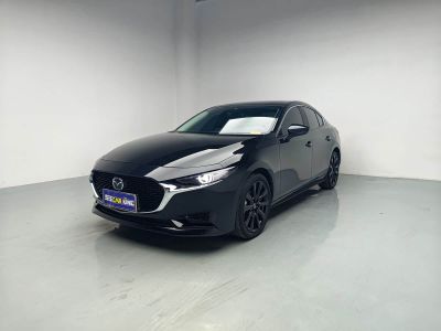 Peugeot 408, 2025 г., серебристый / серый, 14 400 км Mazda 马自达3 昂克赛拉, 2023 г., серебристый / серый, 29 400 км
