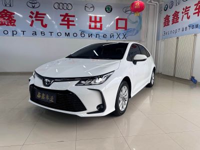Toyota Corolla, 2022 г., чёрный, 23 000 км Toyota Corolla, 2023 г., белый, 14 000 км