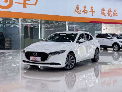 Mazda 马自达3 昂克赛拉, 2021 г., белый, 28 000 км Mazda 马自达3 昂克赛拉, 2022 г., белый, 35 000 км