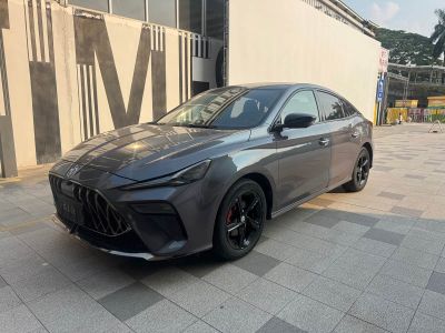 MG MG5天蝎座, 2022 г., белый, 28 000 км MG MG5天蝎座, 2023 г., красный / фиолетовый, 58 000 км