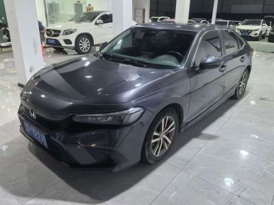 Honda Civic, 2023 г., белый, 19 000 км Honda Civic, 2023 г., серебристый / серый, 30 000 км