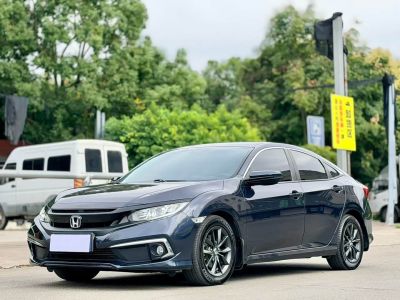 Honda Civic, 2021 г., красный / фиолетовый, 42 600 км Honda Civic, 2021 г., серебристый / серый, 50 000 км