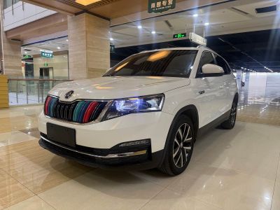 Skoda Kamiq, 2022 г., жёлтый / оранжевый, 25 800 км Skoda 柯米克, 2023 г., белый, 17 000 км