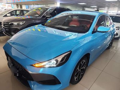 MG 5, 2023 г., белый, 78 900 км MG 5, 2023 г., синий, 15 900 км