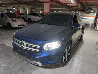 Mercedes-Benz GLB, 2021 г., серебристый / серый, 38 000 км Mercedes-Benz 奔驰GLB, 2021 г., синий, 63 500 км
