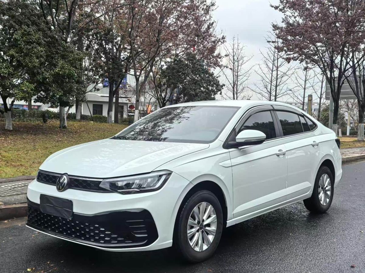 Volkswagen Lavida, 2024 г., белый, 10 000 км Volkswagen Lavida 2025 исполнение «Синьжуй» 1.5L 出众 комплектация «Синьи»