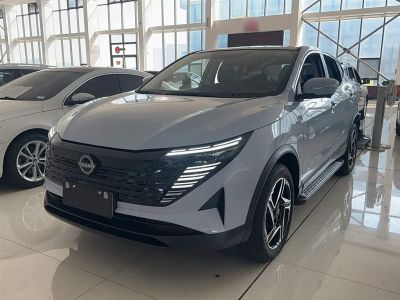 Nissan Qashqai, 2024 г., белый, 18 000 км Nissan 逍客, 2024 г., синий, 3 600 км