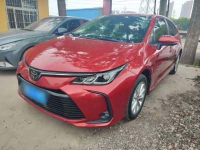 Toyota Corolla, 2021 г., белый, 19 000 км Toyota Corolla, 2021 г., красный / фиолетовый, 43 400 км
