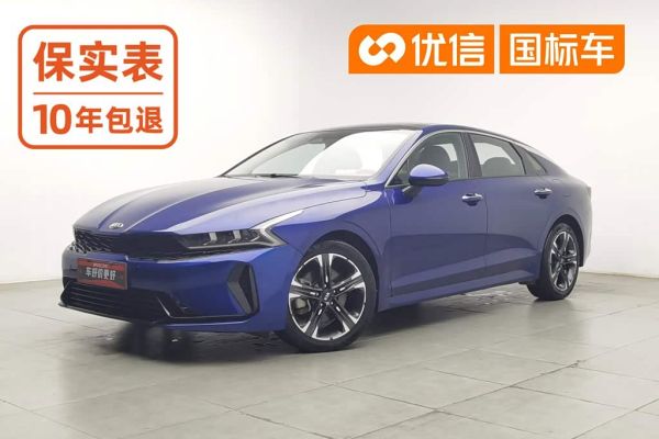 Kia обновлённая версия Ray, 2022 г., чёрный, 24 196 км Kia K5, 2022 г., синий, 48 800 км