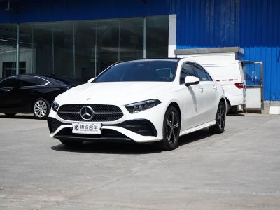 Mercedes-Benz A-Class, 2024 г., белый, 26 000 км Mercedes-Benz A级 2023 A 200 L комплектация «Стиль»