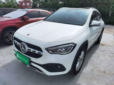 Mercedes-Benz GLA, 2021 г., красный / фиолетовый, 65 000 км Mercedes-Benz 奔驰GLA, 2022 г., белый, 30 200 км