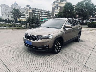 Skoda Kamiq, 2023 г., синий, 22 700 км Skoda 柯米克, 2023 г., шампань / коричневый, 24 000 км